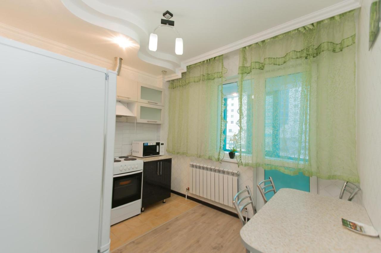 Cozy Apartment On Sarayshyq Street 5E Astana Eksteriør bilde