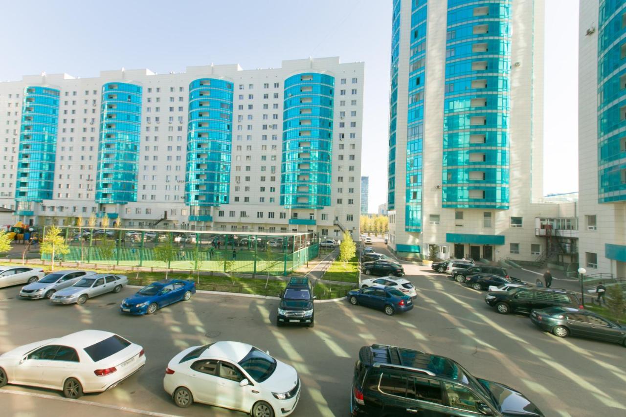 Cozy Apartment On Sarayshyq Street 5E Astana Eksteriør bilde