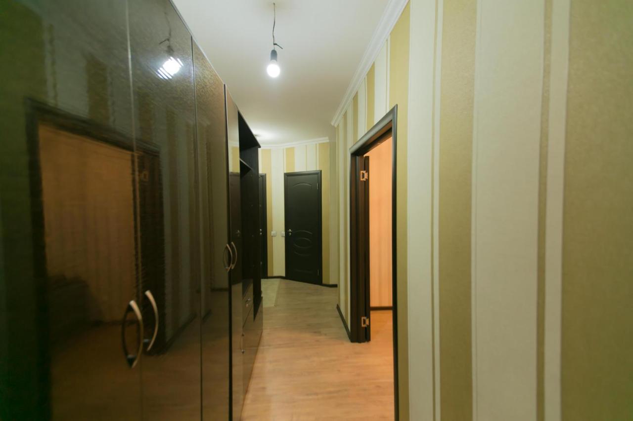 Cozy Apartment On Sarayshyq Street 5E Astana Eksteriør bilde