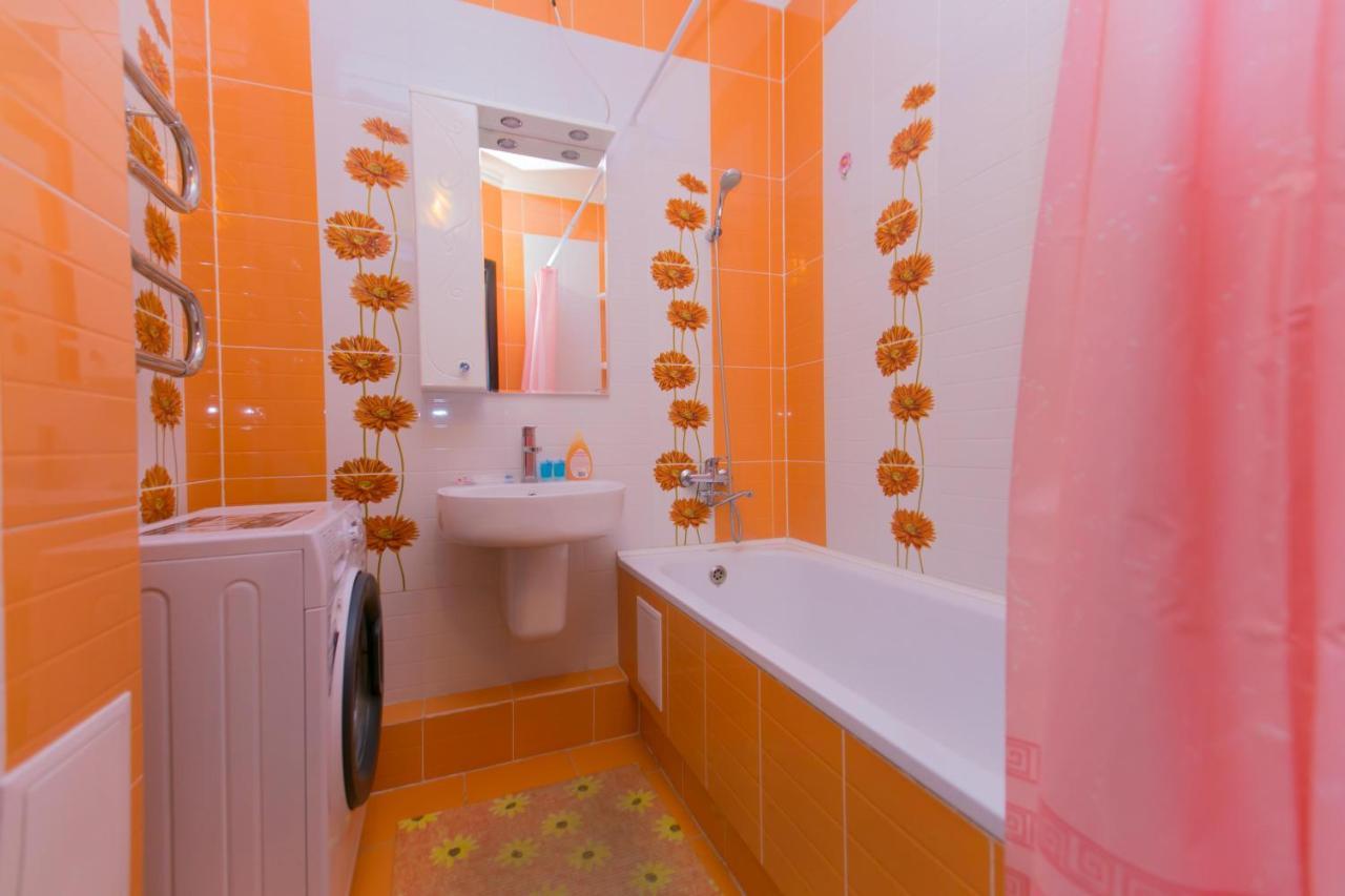 Cozy Apartment On Sarayshyq Street 5E Astana Eksteriør bilde